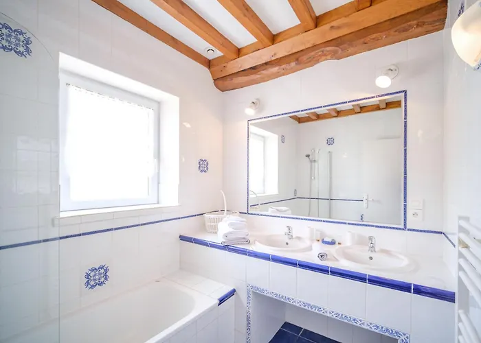 Domaine De Houtteville - - Omaha Normandy Ferienhaus